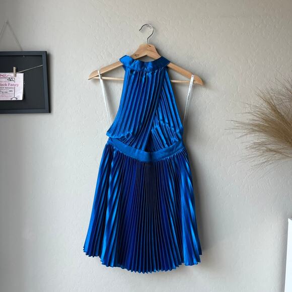 L’IDEE Renaissance Moroccan Blue Pleated Satin‎ Crisscross Halter Mini Dress NWT - Picture 2 of 10
